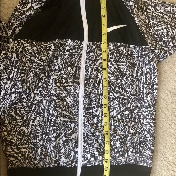 Women’s Nike Full Zip Hooded Jacket Windbreaker - Picture 13 of 13